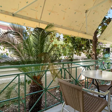 Lenia Apartmán Kalamítsi